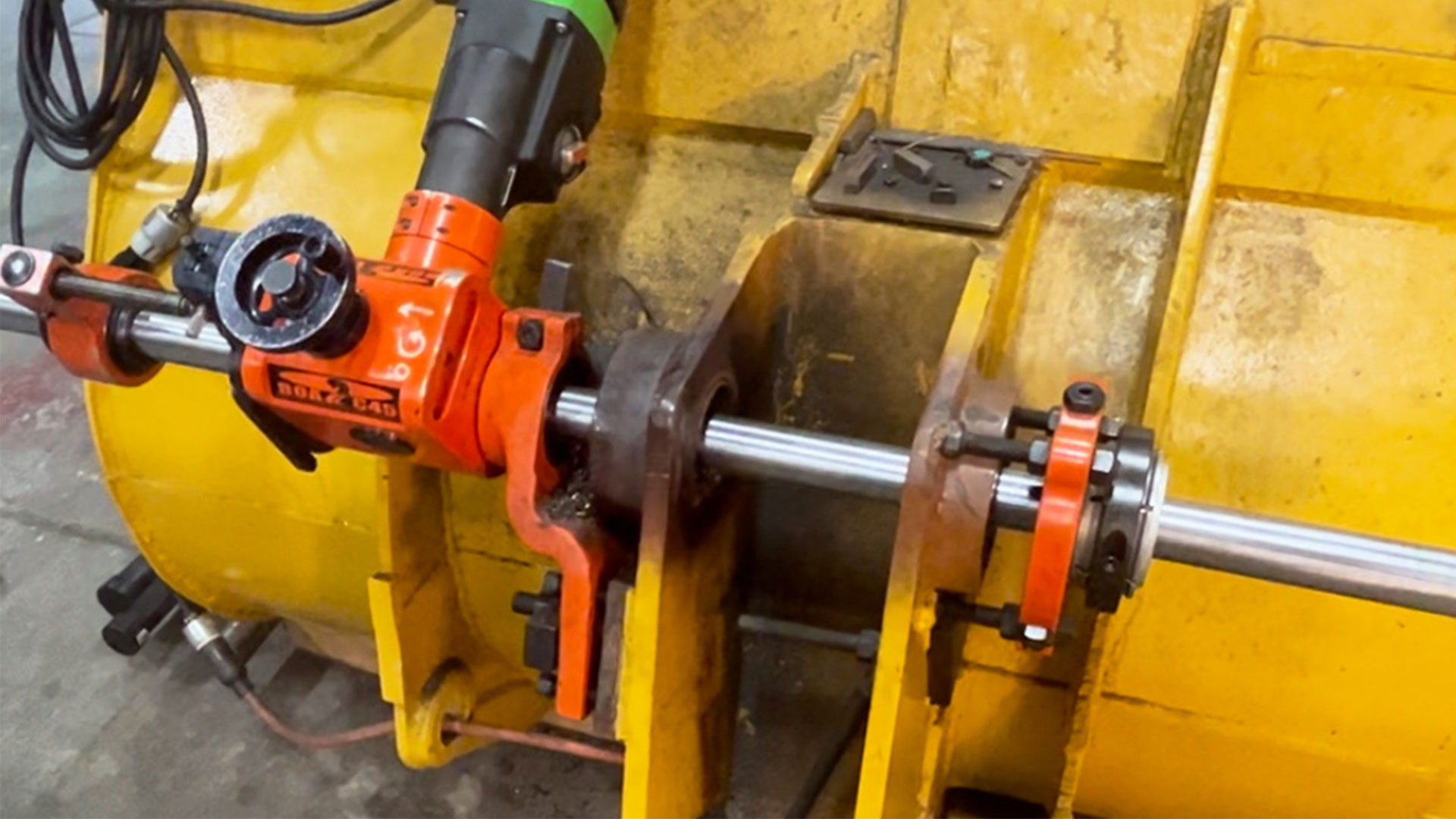 ثابت‌تراشی بازویی جک هیدرولیک