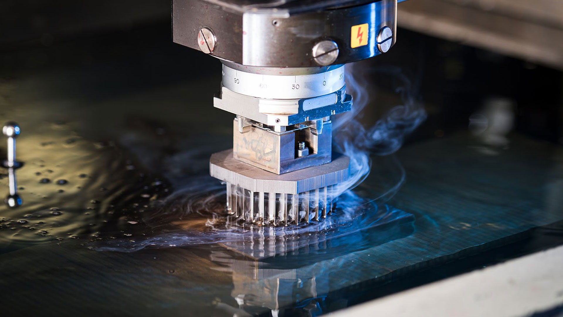 وایرکات با فرز در قالب سازی