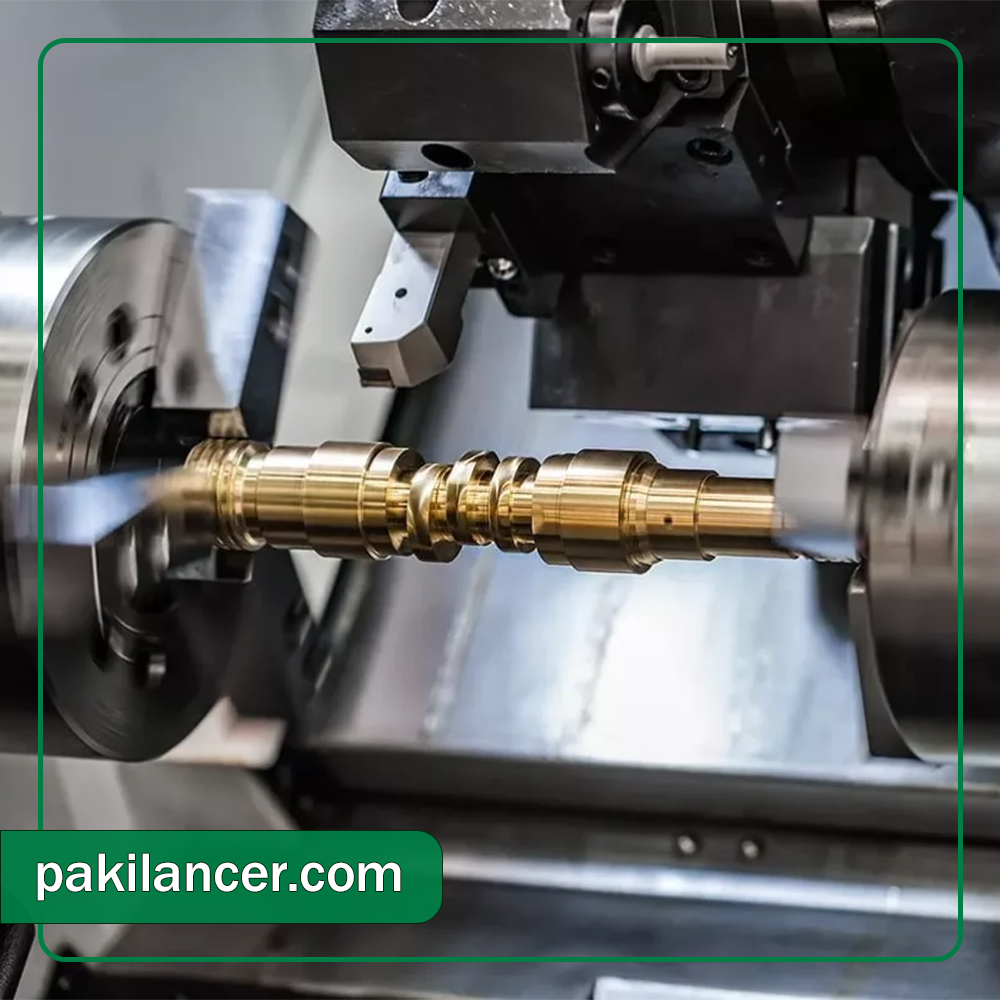 تصویر نمونه اولیه قطعه صنعتی در حال تراشکاری CNC تک‌قطعه